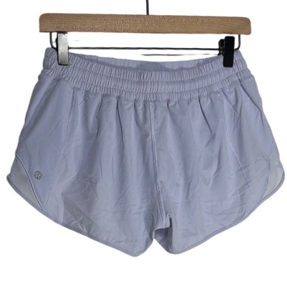 Lululemon Hotty Hot Lined Shorts 2.5 Inseam Lavender Purple Women's Size 8 Reg
